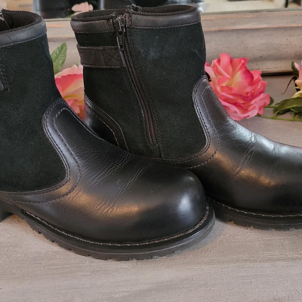 CAT Boots  SZ 8.5 wide